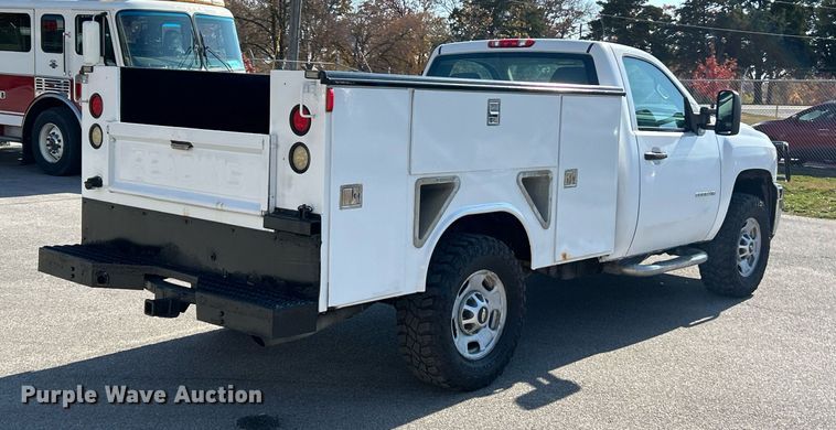 image for item NR9407 2012 Chevrolet Silverado 2500 HD  utility bed pickup truck