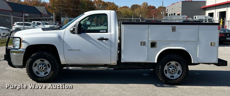 image for item NR9407 2012 Chevrolet Silverado 2500 HD  utility bed pickup truck