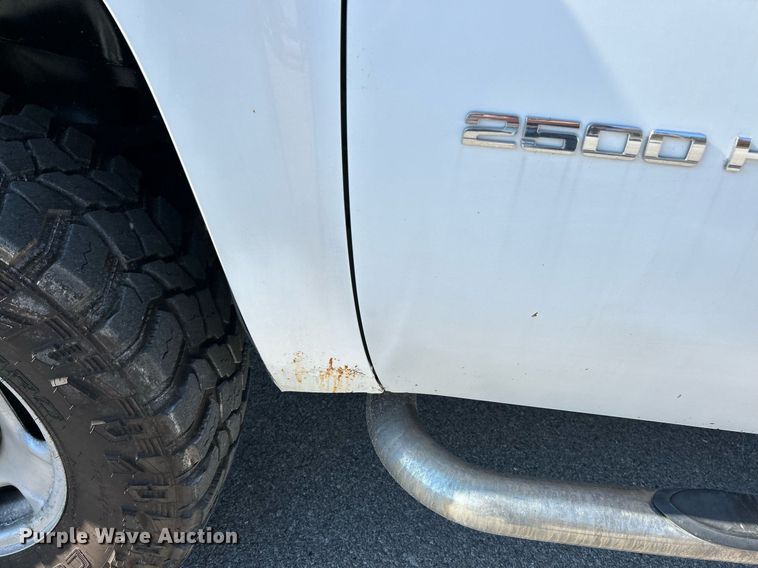 image for item NR9407 2012 Chevrolet Silverado 2500 HD  utility bed pickup truck