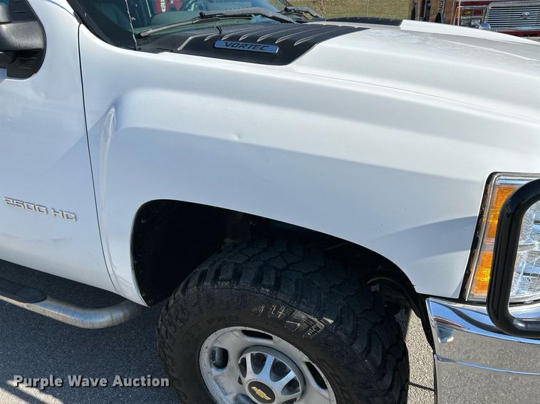image for item NR9407 2012 Chevrolet Silverado 2500 HD  utility bed pickup truck