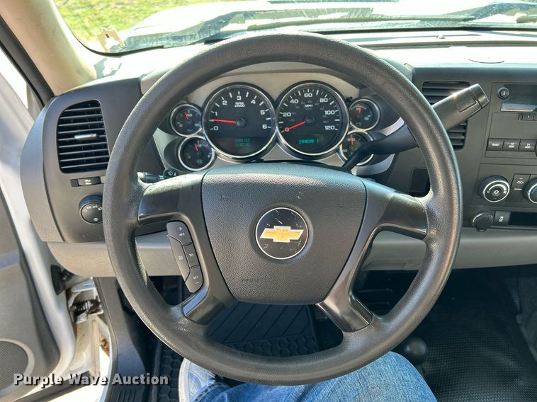 image for item NR9407 2012 Chevrolet Silverado 2500 HD  utility bed pickup truck