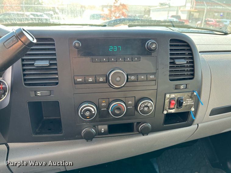 image for item NR9407 2012 Chevrolet Silverado 2500 HD  utility bed pickup truck