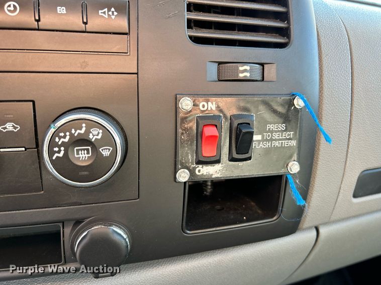 image for item NR9407 2012 Chevrolet Silverado 2500 HD  utility bed pickup truck