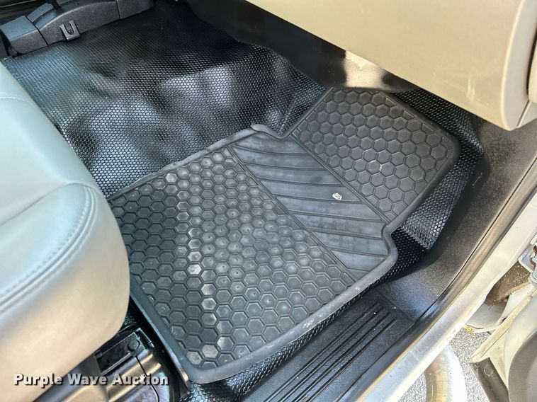 image for item NR9407 2012 Chevrolet Silverado 2500 HD  utility bed pickup truck