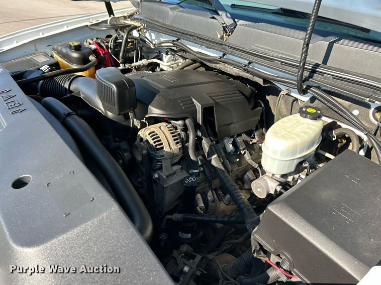 image for item NR9407 2012 Chevrolet Silverado 2500 HD  utility bed pickup truck