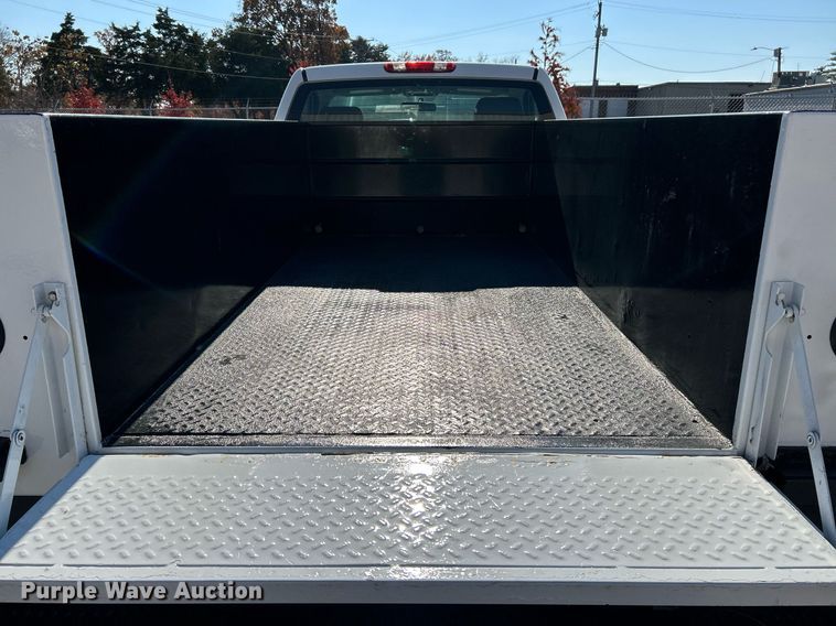 image for item NR9407 2012 Chevrolet Silverado 2500 HD  utility bed pickup truck