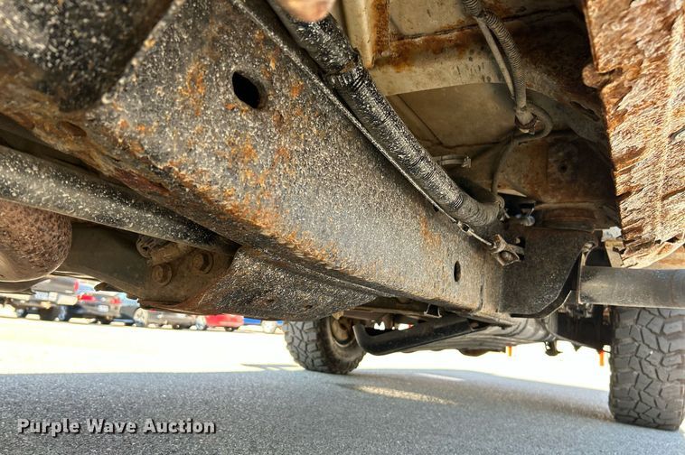 image for item NR9407 2012 Chevrolet Silverado 2500 HD  utility bed pickup truck