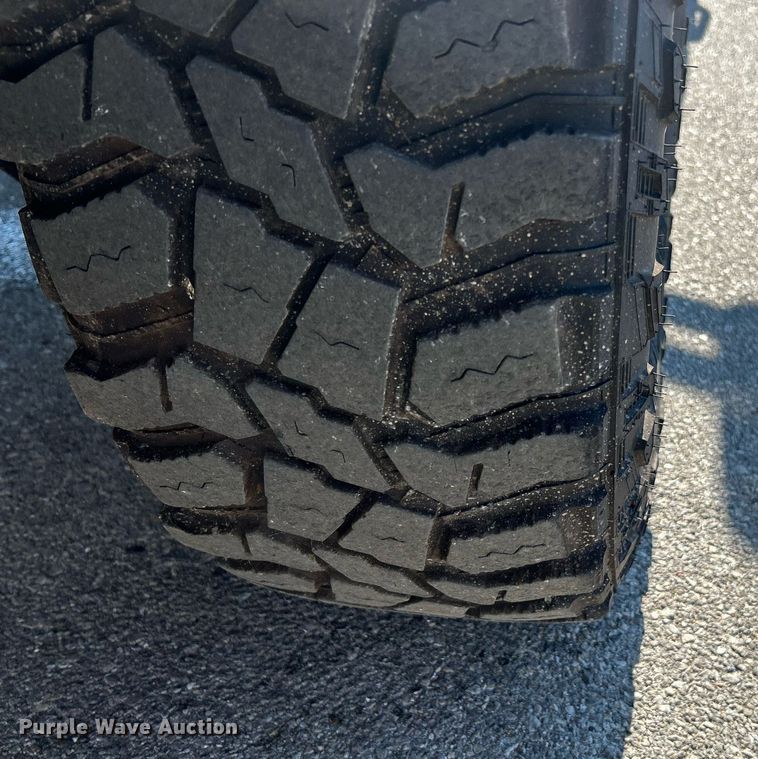 image for item NR9407 2012 Chevrolet Silverado 2500 HD  utility bed pickup truck