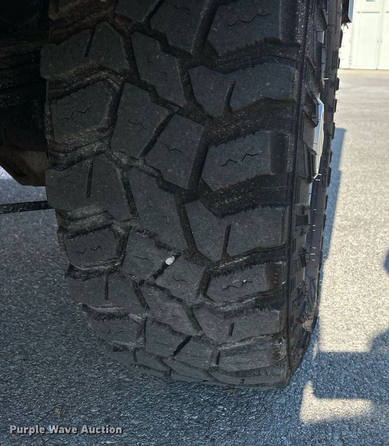 image for item NR9407 2012 Chevrolet Silverado 2500 HD  utility bed pickup truck