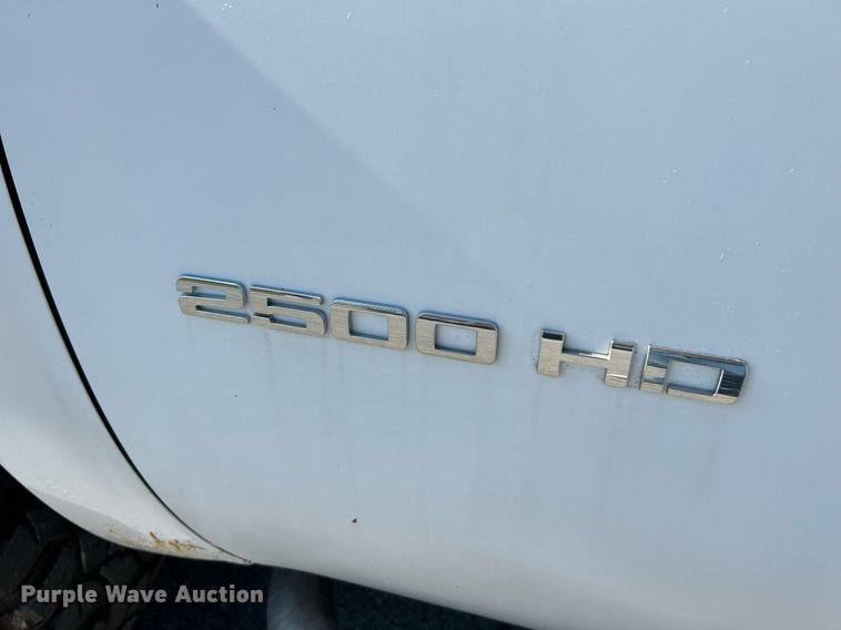 image for item NR9407 2012 Chevrolet Silverado 2500 HD  utility bed pickup truck