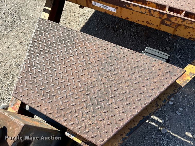 image for item NR9411 1999 Imperial  tilt deck equipment trailer