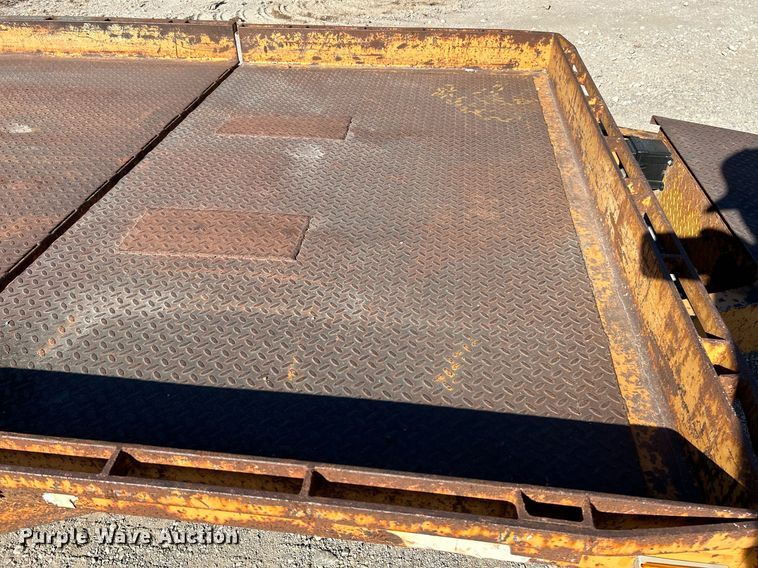 image for item NR9411 1999 Imperial  tilt deck equipment trailer