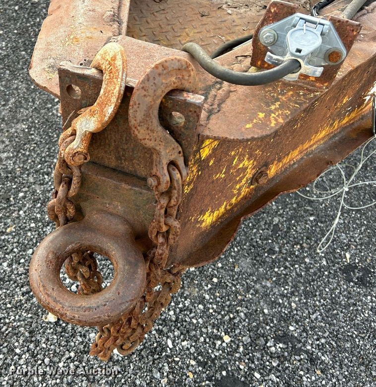 image for item NR9422 1983 Brooks Brothers OW  equipment trailer