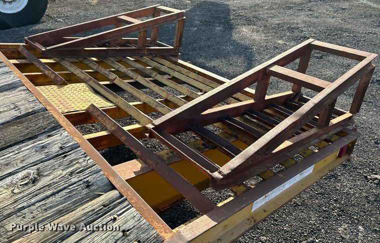 image for item NR9422 1983 Brooks Brothers OW  equipment trailer