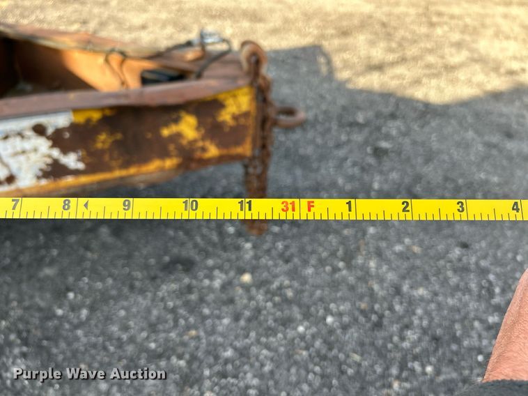 image for item NR9422 1983 Brooks Brothers OW  equipment trailer