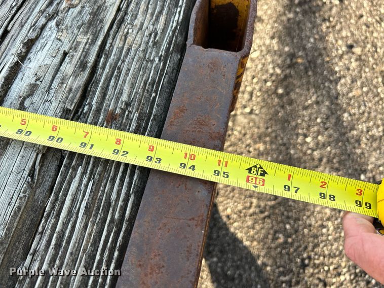 image for item NR9422 1983 Brooks Brothers OW  equipment trailer