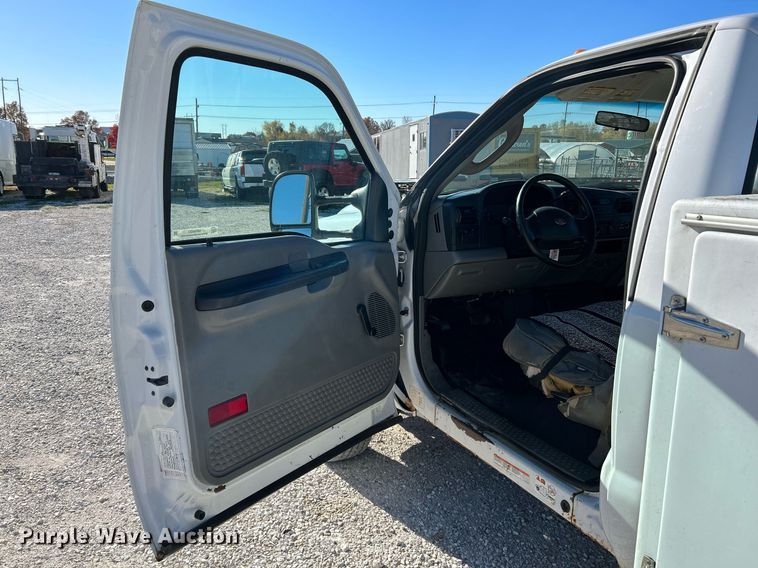 image for item NR9423 2007 Ford F550 Super Duty XL  utility / service truck