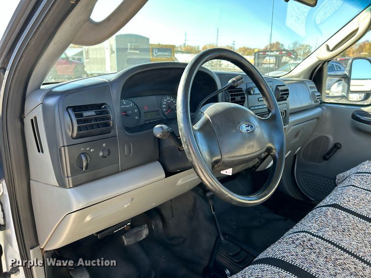 image for item NR9423 2007 Ford F550 Super Duty XL  utility / service truck