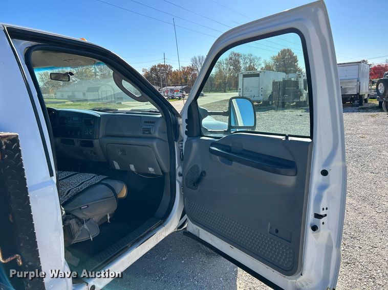 image for item NR9423 2007 Ford F550 Super Duty XL  utility / service truck