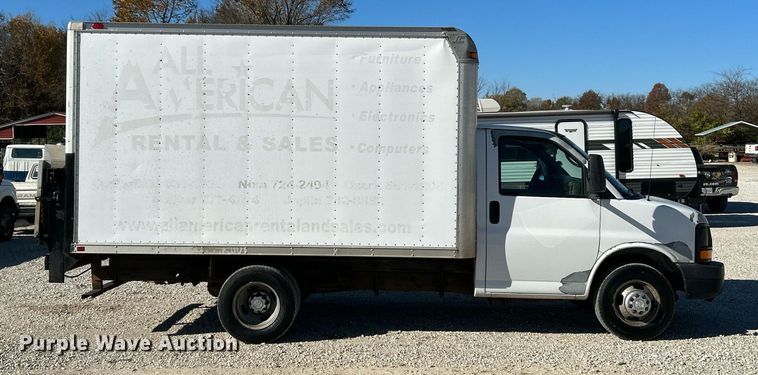 image for item NR9424 2007 Chevrolet Express 3500  box truck