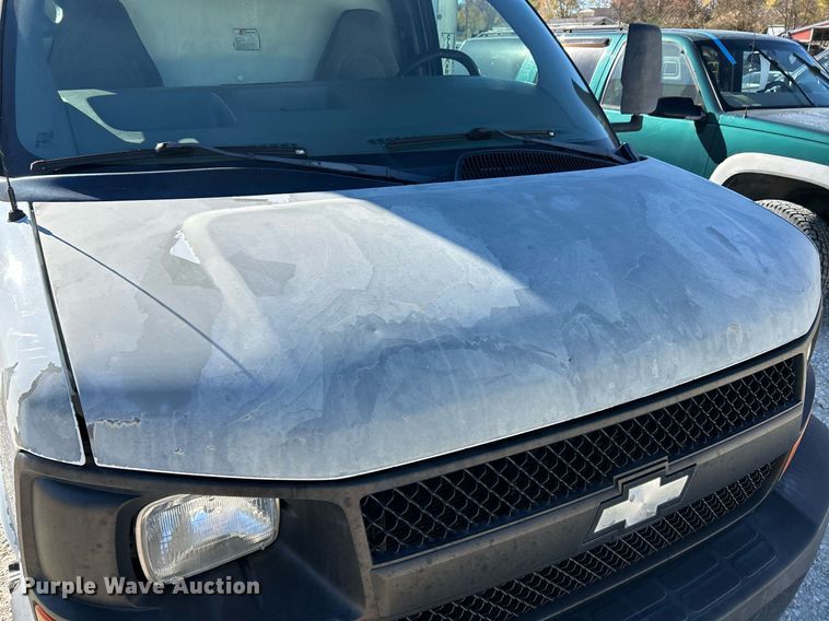 image for item NR9424 2007 Chevrolet Express 3500  box truck