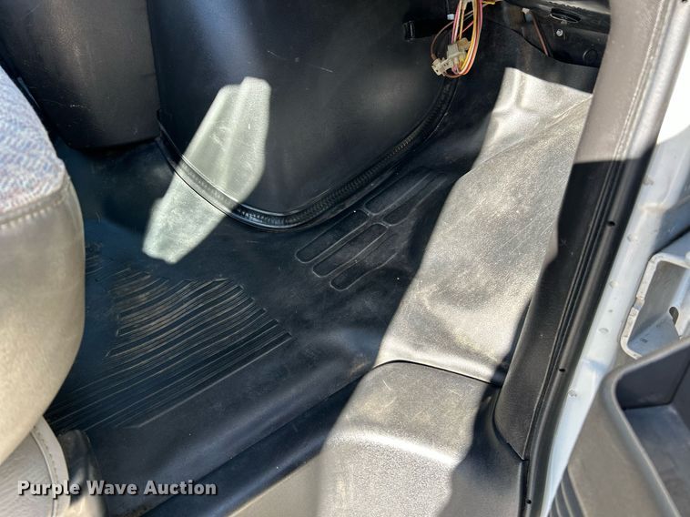 image for item NR9424 2007 Chevrolet Express 3500  box truck