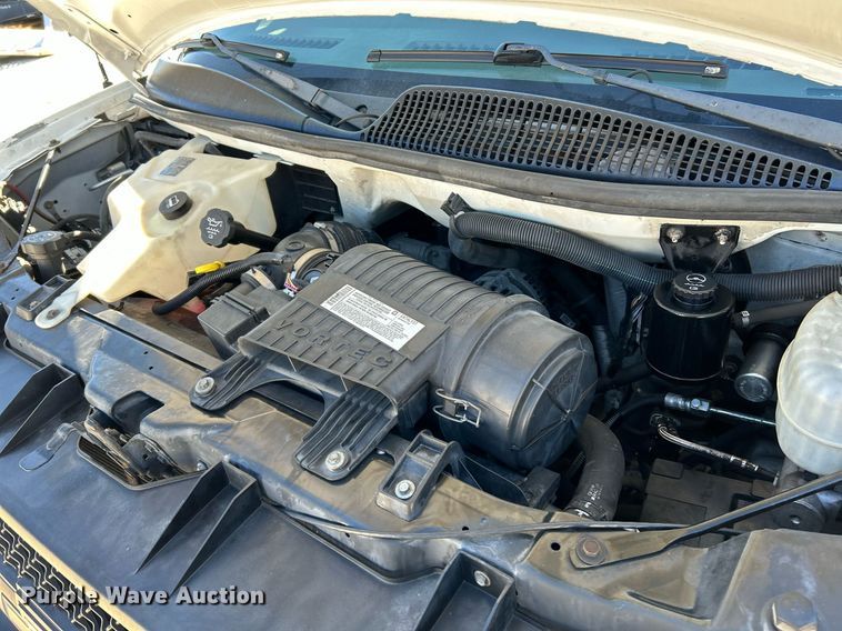 image for item NR9424 2007 Chevrolet Express 3500  box truck