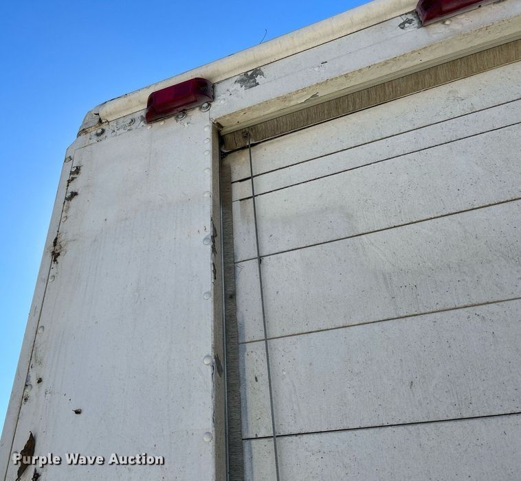 image for item NR9428 2005 Freightliner MT45  delivery truck