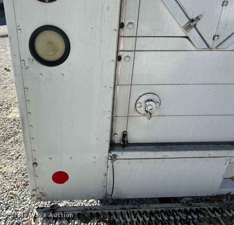 image for item NR9428 2005 Freightliner MT45  delivery truck