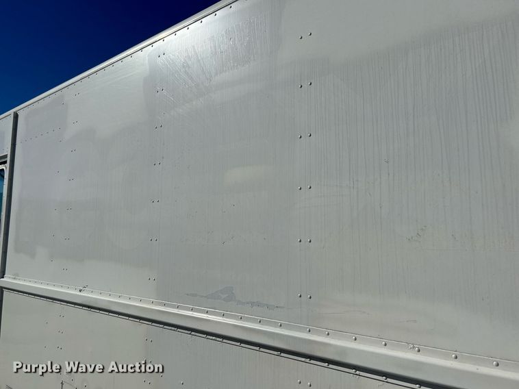 image for item NR9428 2005 Freightliner MT45  delivery truck