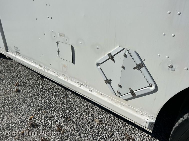 image for item NR9428 2005 Freightliner MT45  delivery truck