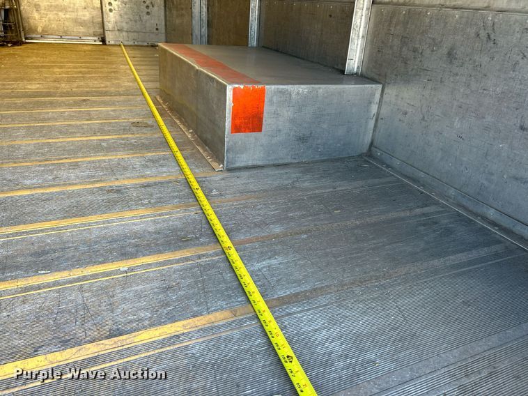 image for item NR9428 2005 Freightliner MT45  delivery truck