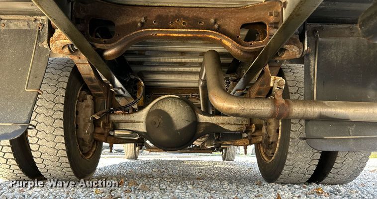 image for item NR9428 2005 Freightliner MT45  delivery truck