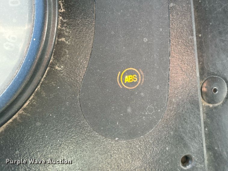 image for item NR9428 2005 Freightliner MT45  delivery truck