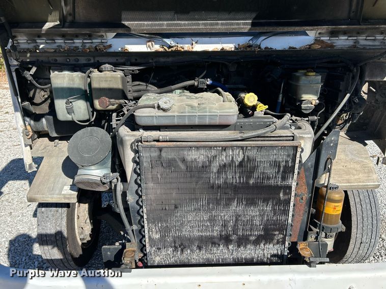 image for item NR9428 2005 Freightliner MT45  delivery truck