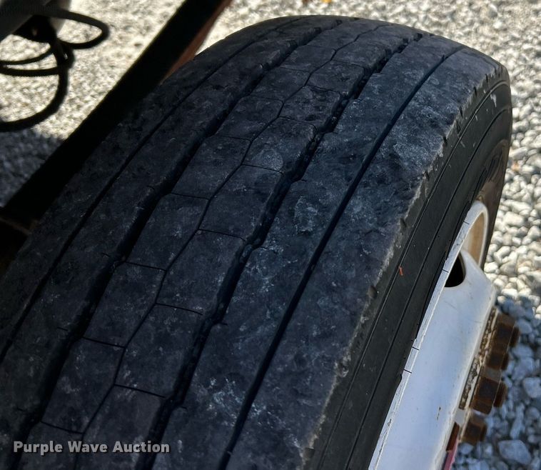 image for item NR9428 2005 Freightliner MT45  delivery truck