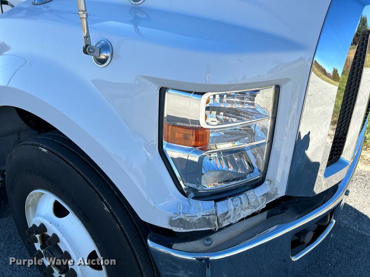 image for item NR9429 2019 Ford F650 Super Duty  box truck