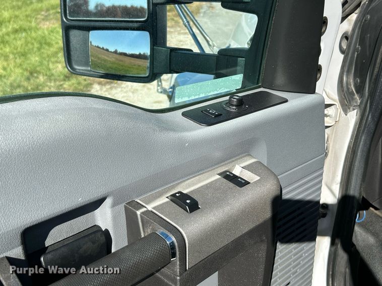 image for item NR9429 2019 Ford F650 Super Duty  box truck