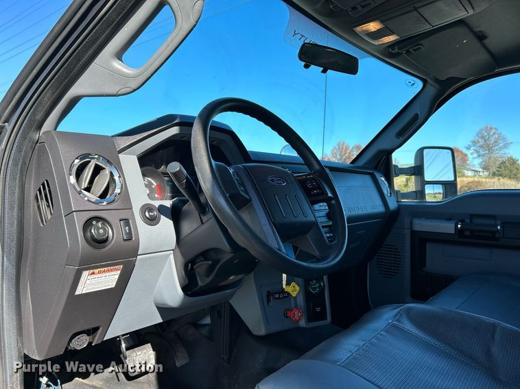 image for item NR9429 2019 Ford F650 Super Duty  box truck