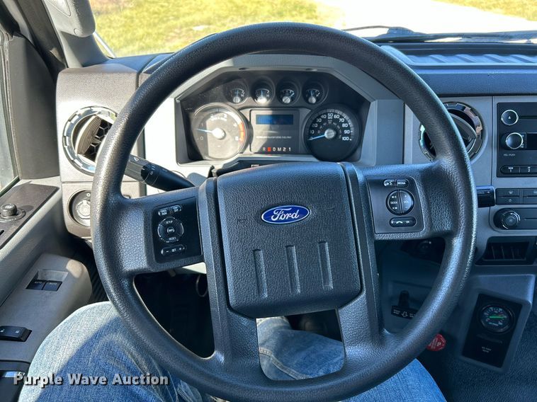 image for item NR9429 2019 Ford F650 Super Duty  box truck