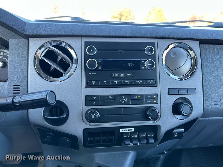 image for item NR9429 2019 Ford F650 Super Duty  box truck