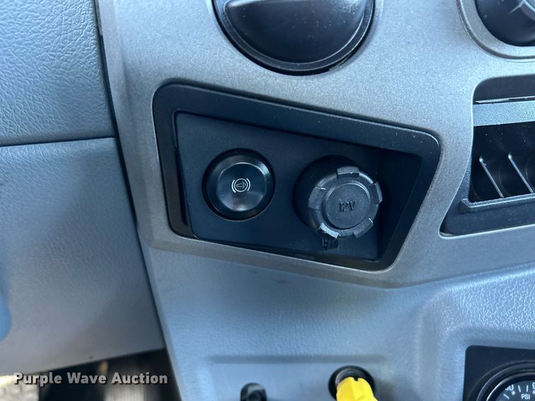 image for item NR9429 2019 Ford F650 Super Duty  box truck