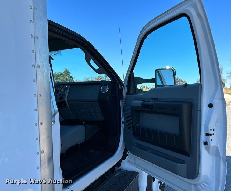 image for item NR9429 2019 Ford F650 Super Duty  box truck
