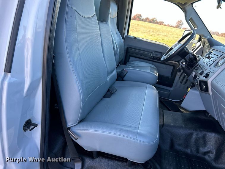 image for item NR9429 2019 Ford F650 Super Duty  box truck