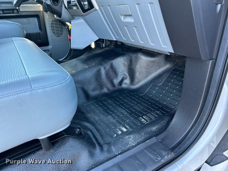 image for item NR9429 2019 Ford F650 Super Duty  box truck