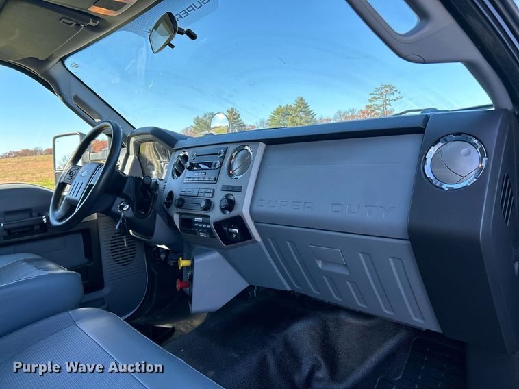 image for item NR9429 2019 Ford F650 Super Duty  box truck