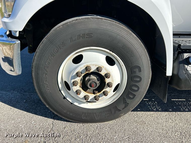 image for item NR9429 2019 Ford F650 Super Duty  box truck