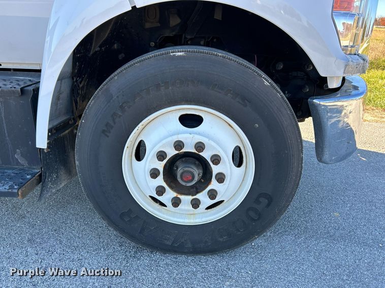 image for item NR9429 2019 Ford F650 Super Duty  box truck