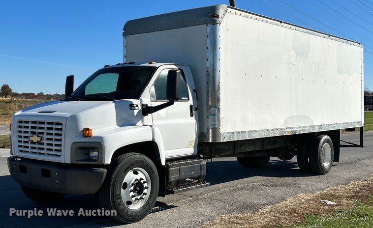 image for item NR9430 2004 Chevrolet C6500  box truck