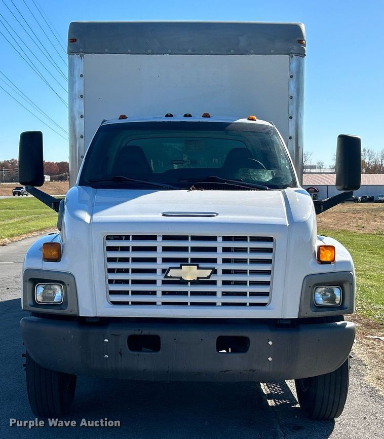 image for item NR9430 2004 Chevrolet C6500  box truck